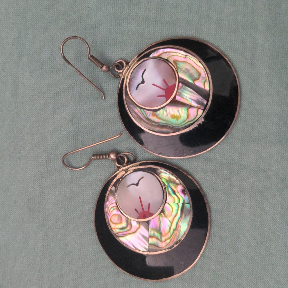 Vintage Mexican Inlay Earrings. 😲